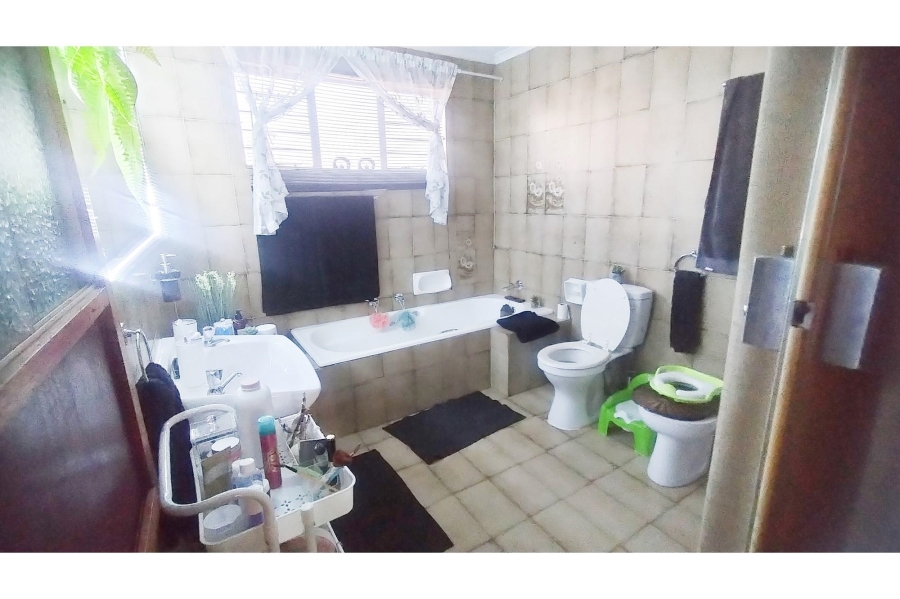 5 Bedroom Property for Sale in Elandsrand North West